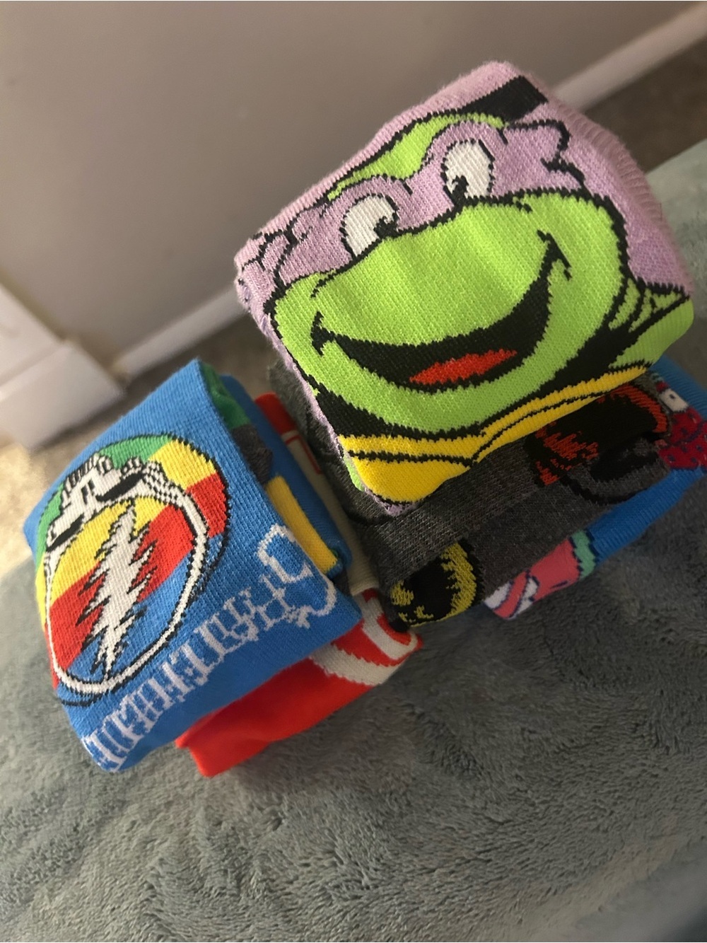 5 pair of fun Character men’s socks
